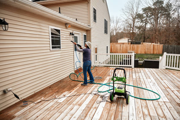 Best Deck Cleaning Services  in Amityville, NY