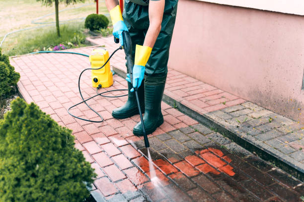 Garage Pressure Washing in Amityville, NY