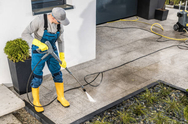 Best Residential Pressure Washing Services  in Amityville, NY